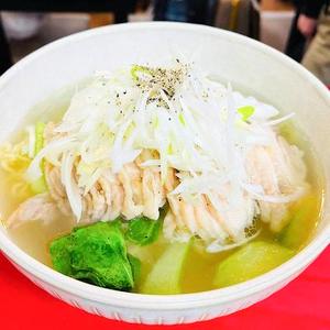 蒸し鶏ラーメン(白切拉面)
