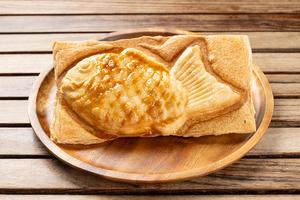 米乃家 パイたい焼きバター生地×あずき