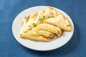 チーズナン Cheese Naan