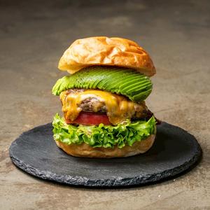 女性人気！アボカドとろっとチーズハンバーガー/Avocado Cheese Burger
