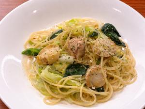 帆立と季節野菜のウニクリームパスタ
