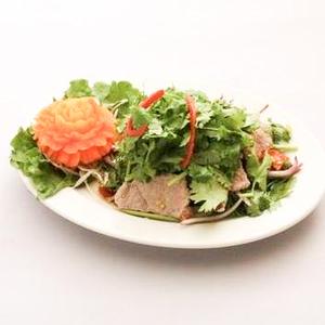パクチーサラダ Coriander Salad