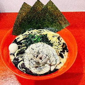 黒ラーメン