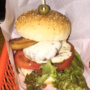 Mozzarella Bacon Burger