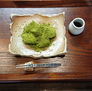 抹茶わらび餅