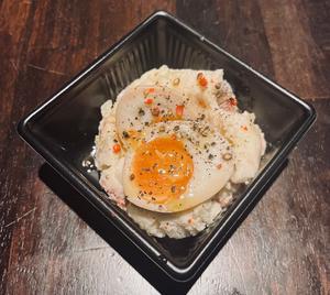トリュフ風味のチーズポテトサラダ