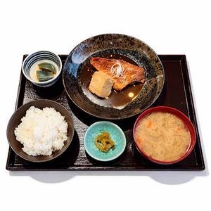 魚の煮付け定食 Simmered Fish Set Meal