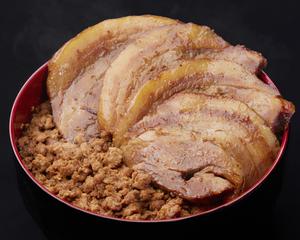 チャーシュー丼 大盛(チャーシュー4枚,そぼろ50g, ご飯300g)