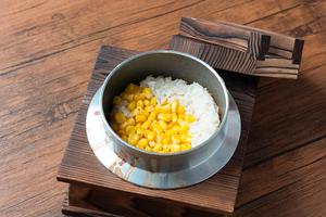 釜炊きとうきび飯おにぎり2個+選べるおかず 味噌汁付き