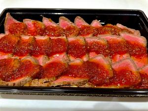 〈おかずのみ〉牛赤身肉の薄切りステーキ