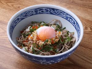 柿家すし 【冷】月見納豆そば