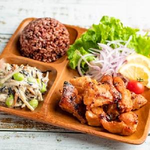 鶏もも旨辛焼き＆ごぼうサラダボックス