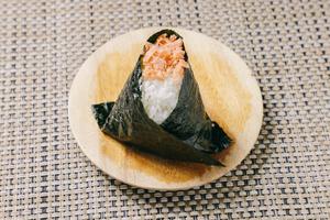 鮭ハラミおむすび