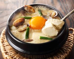 辛くない鍋白いスンドゥブチゲ＆ライスセット White soup sundubu＆Rice
