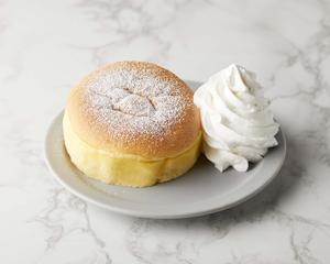 【トッピング自由】ホイップスフレパンケーキ(1個) Whips Souffle Pancake
