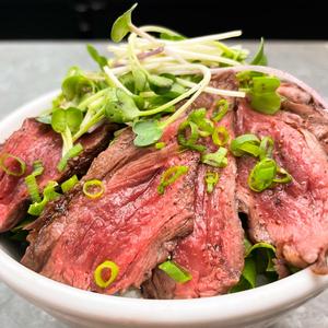 ハラミステーキ丼 小(薄切り 70g)