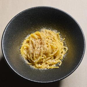 黒胡椒とチーズの超シンプルパスタ