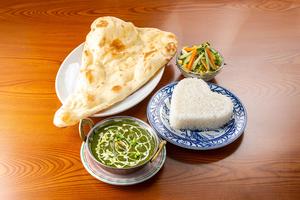 チキンほうれん草カレーセット[Chicken Spinach Curry Set]