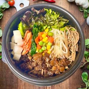 魯肉ビビンバStewed Pork Brown rice bibimbap