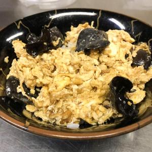 玉子とキクラゲの炒め物