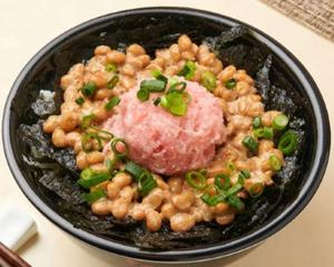 納豆ねぎとろ海苔丼 (1)
