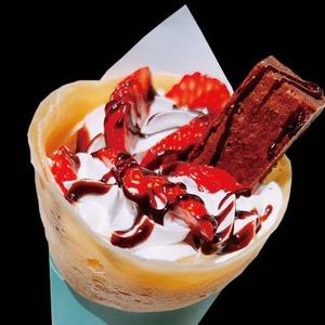 ストロベリーチョコケーキ生クリーム