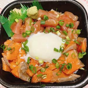 丼丸 2色ユッケ丼
