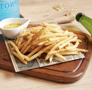 カレータルタルで食べるフライドポテト