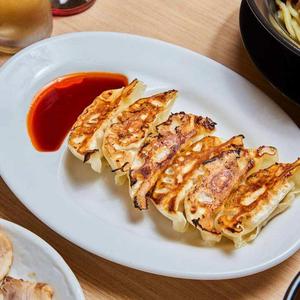 焼き餃子 6個