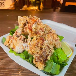 AKASAKAダイニングの鶏から揚げ丼