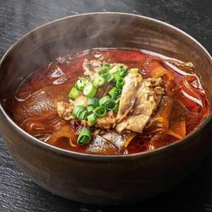 麻辣スープの牛すじ麻婆極太春雨