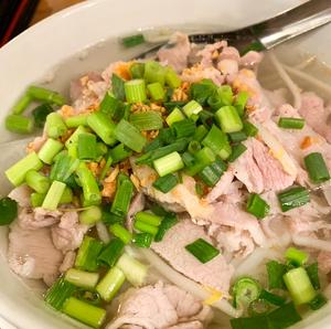 豚肉ラーメン