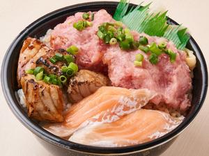 魚丼 ねぎとろトロサーモン炙り漬けまぐろ丼 (28)