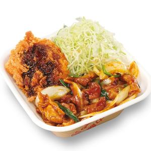 かつや モツ野菜炒めとチキンカツの合い盛り丼弁当