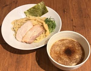 濃厚「鶏白湯つけ麺」魚介醤油