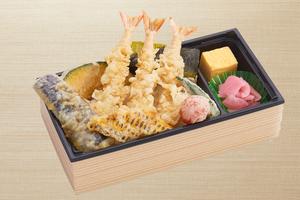 和食さと 季節の特選天重