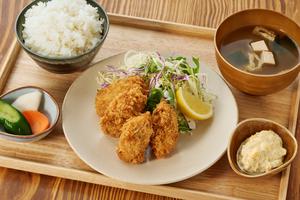 カキフライ定食(味噌汁付き)