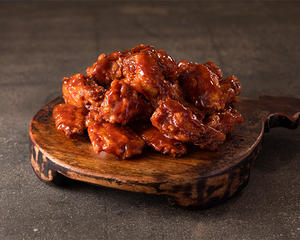 BBQ (1ピース) BBQ Wings (1 Piece)