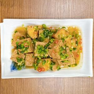 U XI HNH 揚げ豆腐のネギ 油がけ
