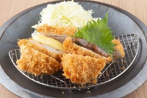 チーズ＆梅しそ熟成重ねかつ相盛り弁当