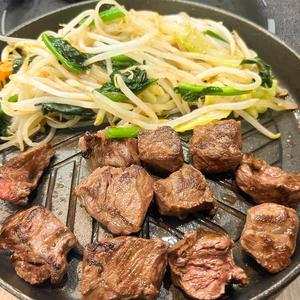 牛サイコロ定食