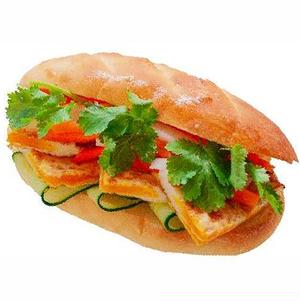 目卵焼きハムバインミー