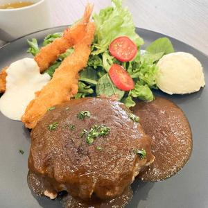 黒毛和牛ハンバーグ＆エビフライ