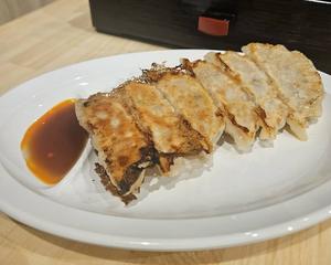 肉餃子 6個(ニンニク使用)