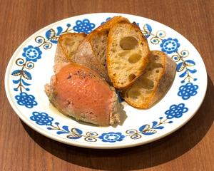 白レバームースとバケット