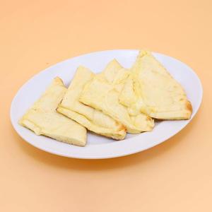 チーズナン Cheese Naan