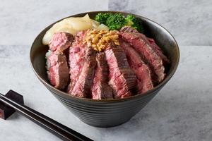 【お手軽サイズ】にんにく醤油の牛ハラミ丼(100g) Garlic Soy Sauce Harami Steak Bowl