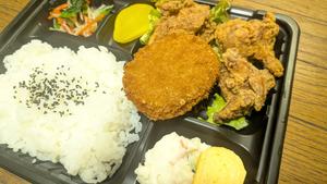 からあげコロッケ弁当