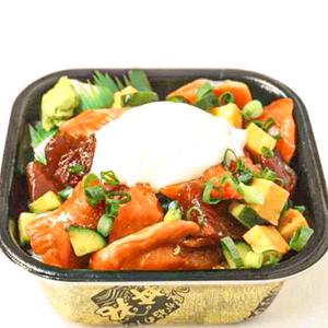 丼丸 バラ温玉丼