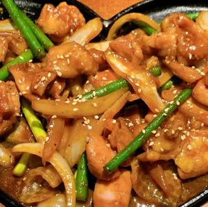 鶏ホルモン炒め